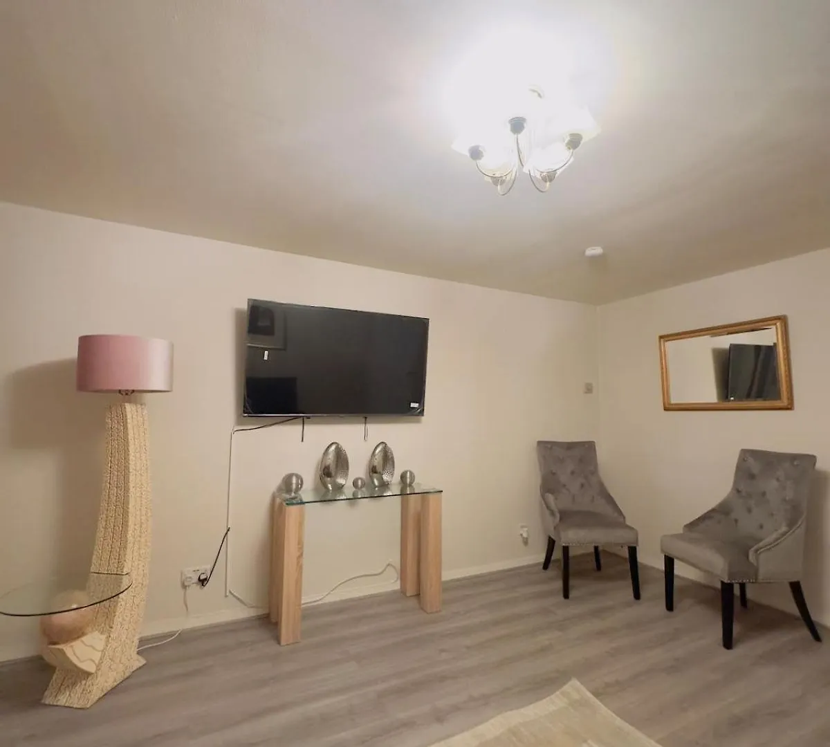 Holiday home Modern & Cosy 3 Bedroom Inverkeithing Home- Ideal For Edinburgh Dunfermline & St Andrews With Free Parking