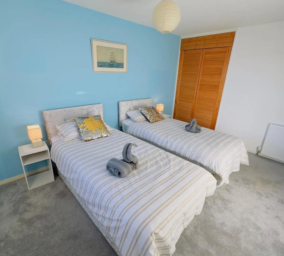 Modern & Cosy 3 Bedroom Inverkeithing Home- Ideal For Edinburgh Dunfermline & St Andrews With Free Parking Holiday home