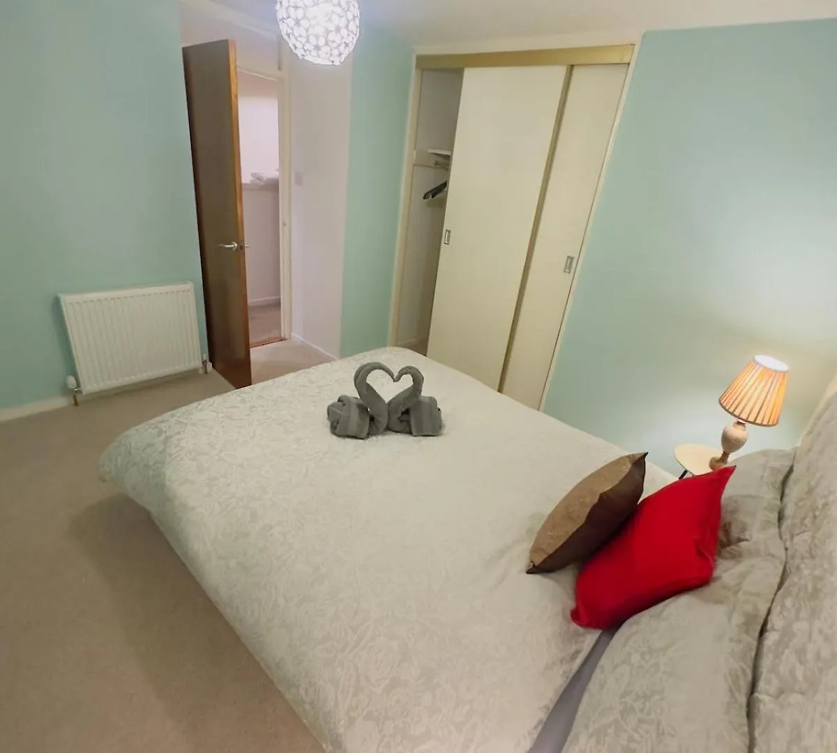 Modern & Cosy 3 Bedroom Inverkeithing Home- Ideal For Edinburgh Dunfermline & St Andrews With Free Parking 0*,  United Kingdom